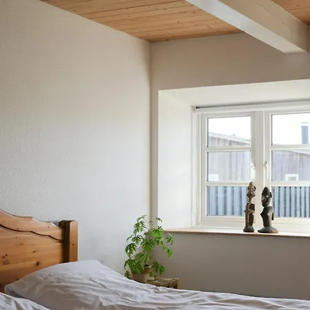 Thatched Farm By The North Sea's Wide Shores Holiday home