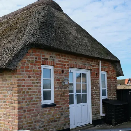Thatched Farm By The North Sea's Wide Shores * Ulfborg